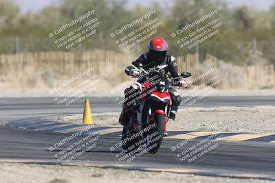 media/Oct-30-2025-Racers Edge (Thu) [[dabbdaf680]]/3-B Group/Session 2 Turn 2/